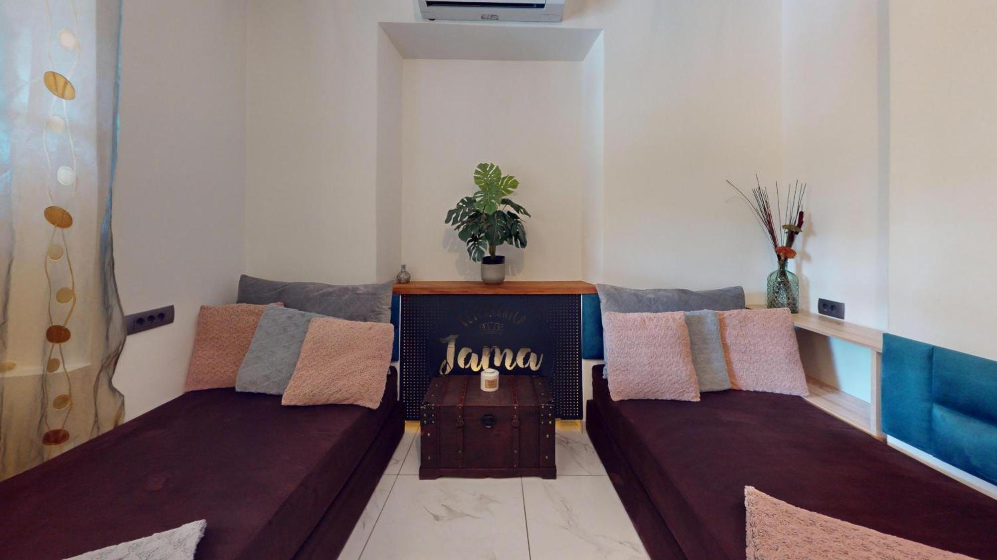 Resort Hisa Ida - Apartments With Hot Tub And Sauna Ivancna Gorica Kamer foto