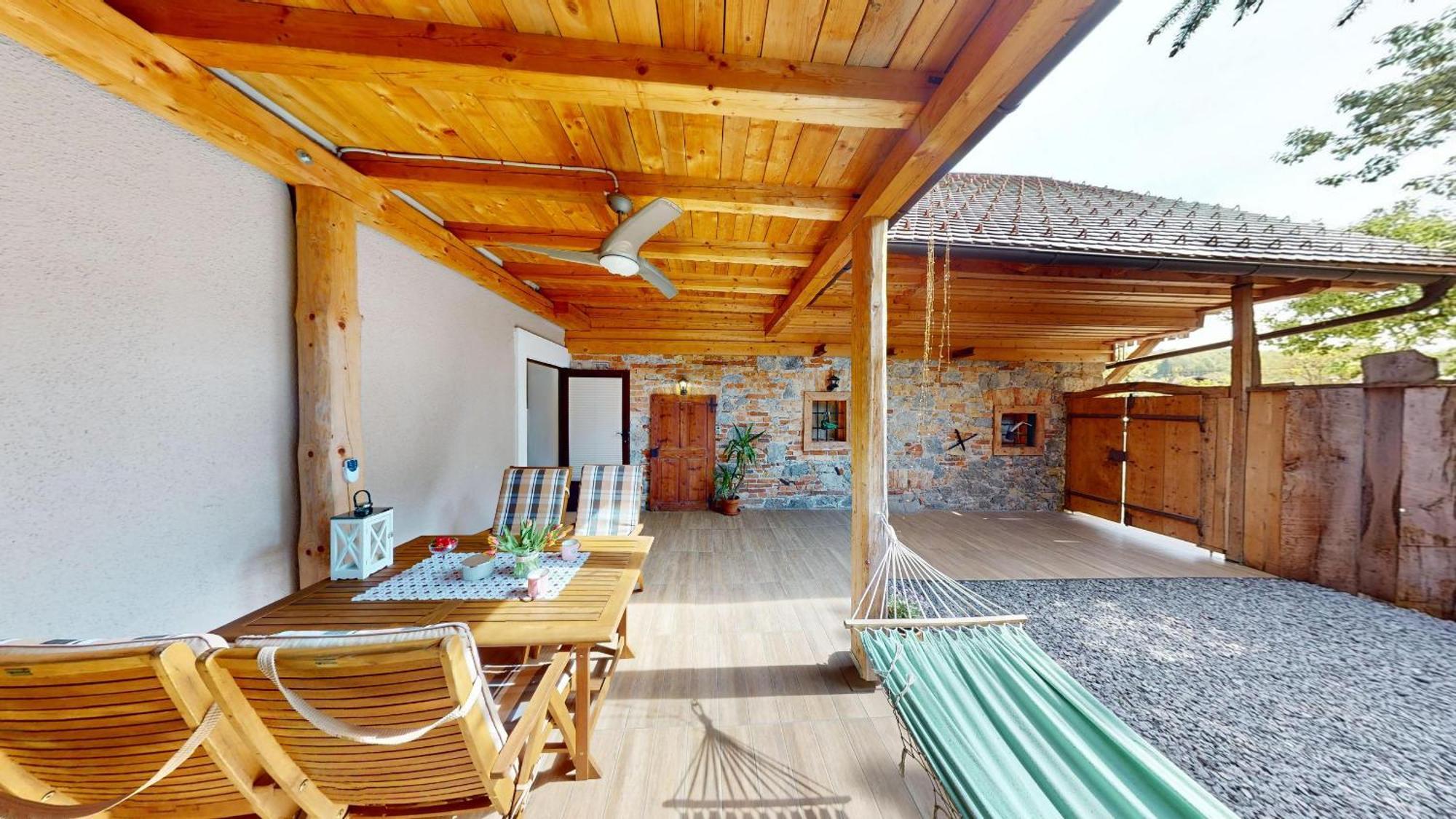 Resort Hisa Ida - Apartments With Hot Tub And Sauna Ivancna Gorica Buitenkant foto