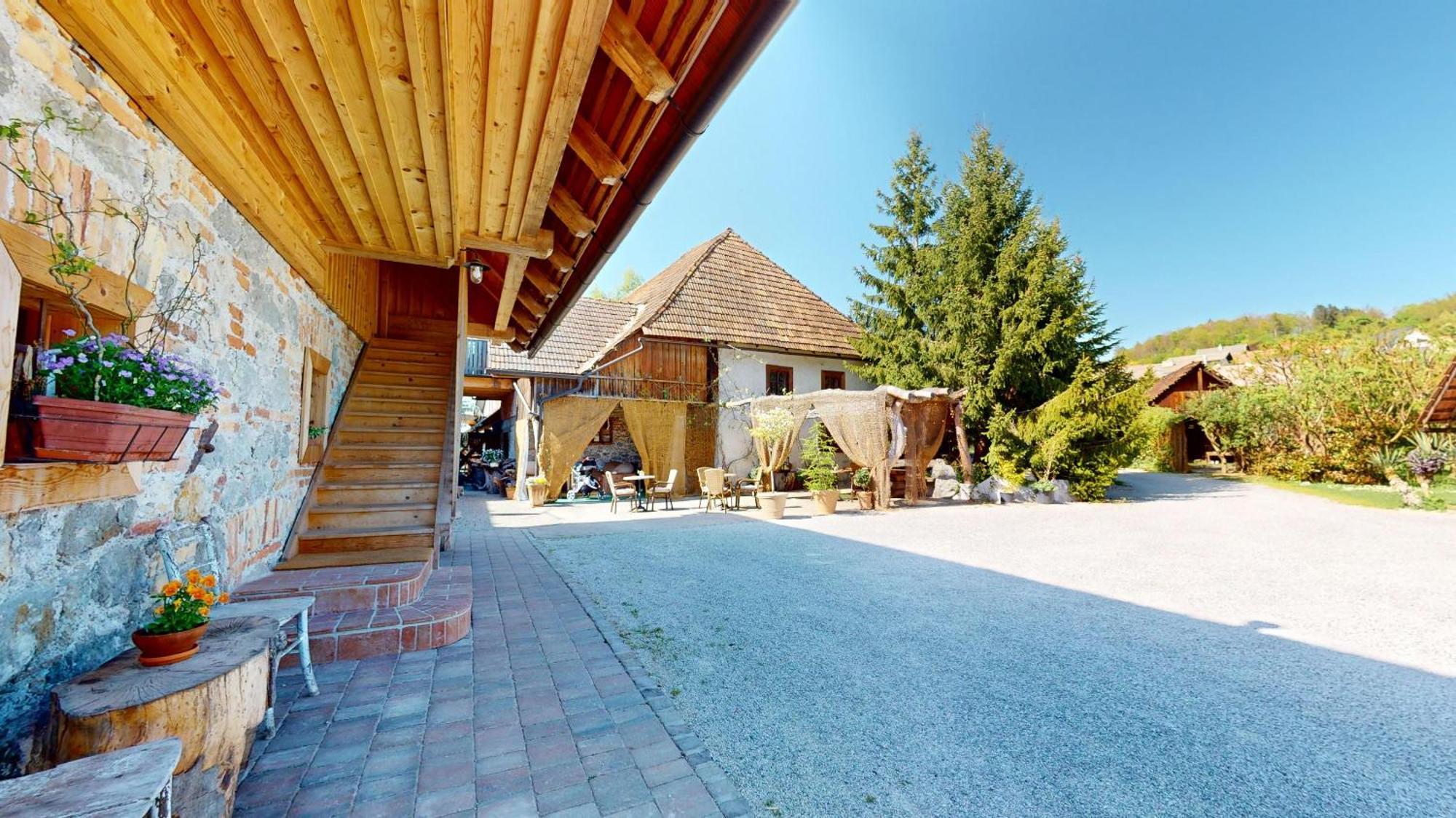 Resort Hisa Ida - Apartments With Hot Tub And Sauna Ivancna Gorica Kamer foto